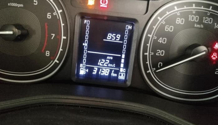 2022 Maruti Vitara Brezza LXI, Petrol, Manual, 31,381 km, interior
