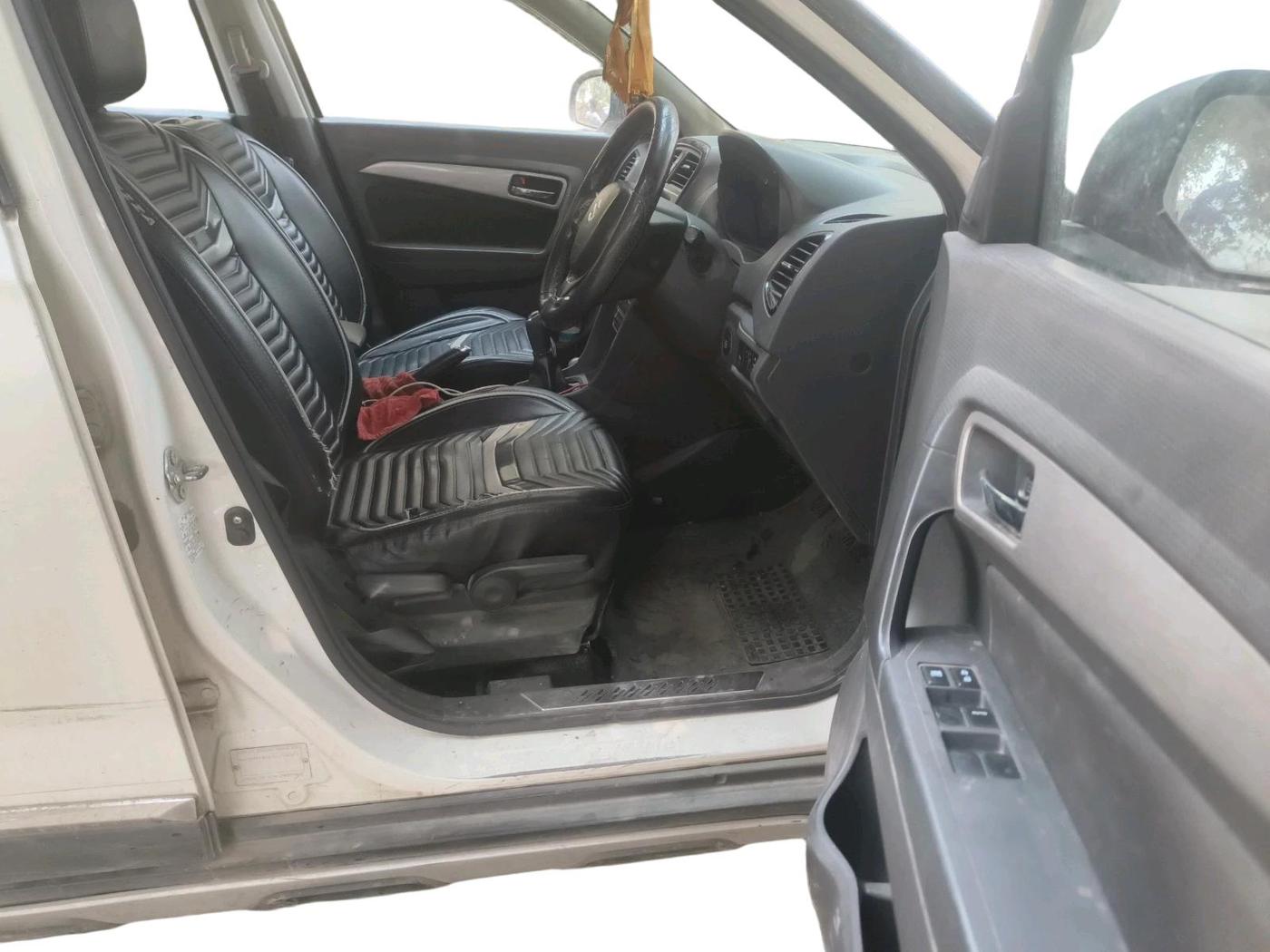 2016 Maruti Vitara Brezza ZDI PLUS, Diesel, Manual, 1,60,488 km, interior