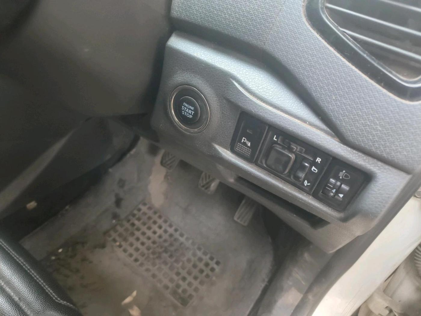 2016 Maruti Vitara Brezza ZDI PLUS, Diesel, Manual, 1,60,488 km, interior