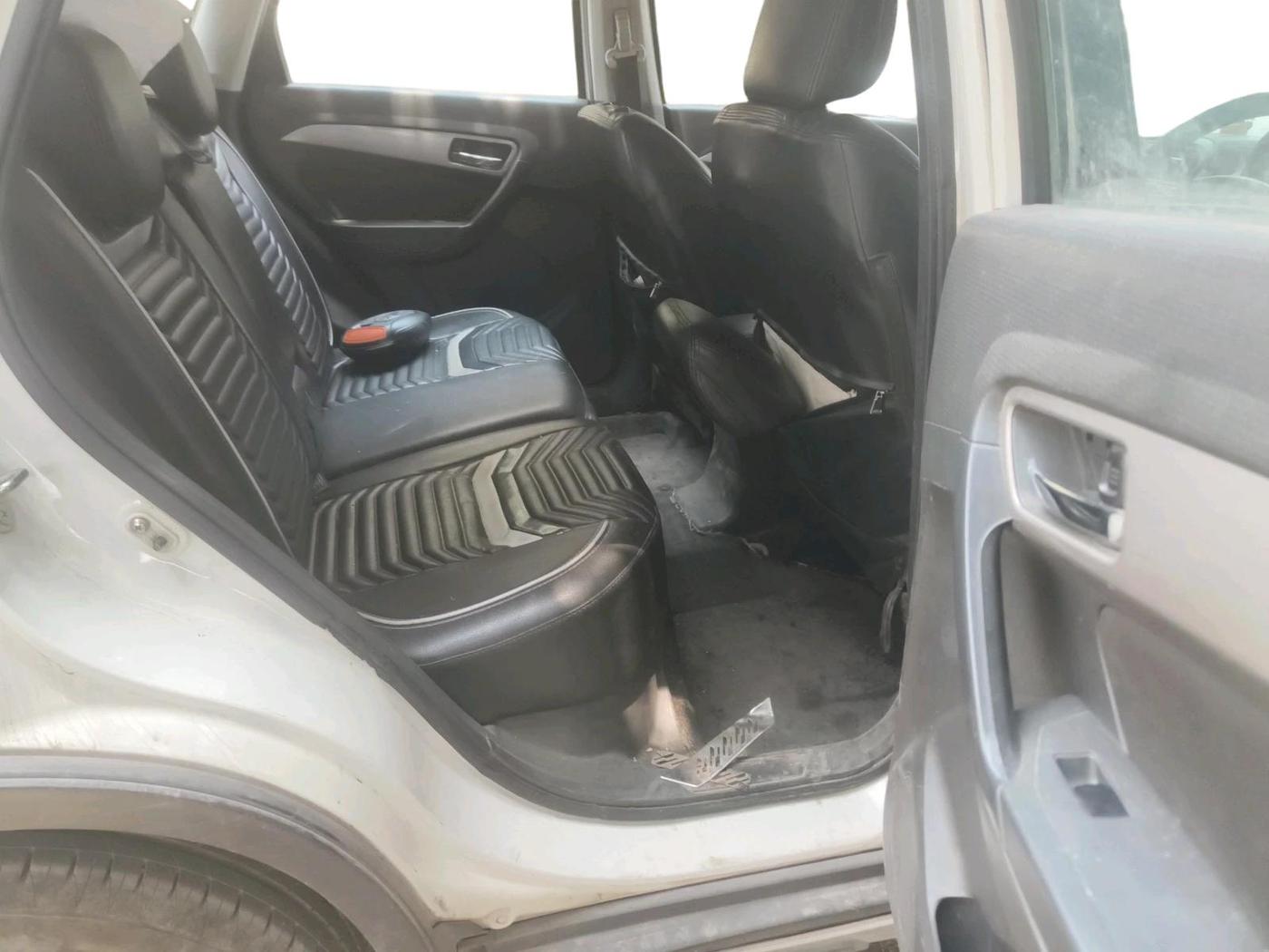 2016 Maruti Vitara Brezza ZDI PLUS, Diesel, Manual, 1,60,488 km, interior