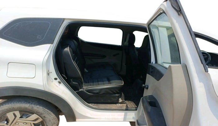 2019 Renault TRIBER RXE MT, Petrol, Manual, 35,588 km, interior