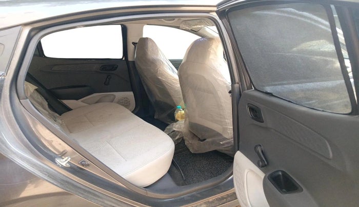 2023 Hyundai GRAND I10 NIOS ERA 1.2 KAPPA VTVT, Petrol, Manual, 342 km, interior