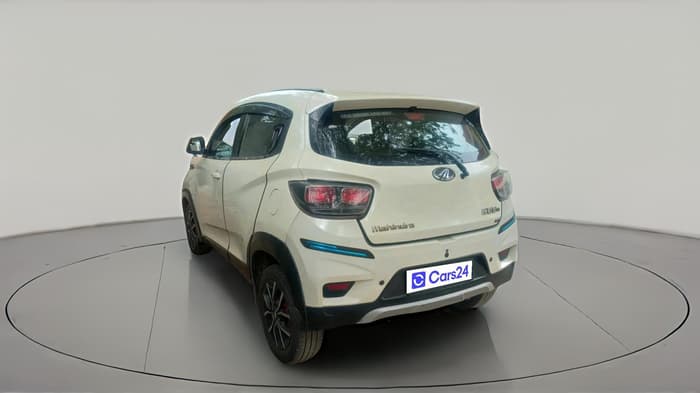 2017 Mahindra KUV 100 NXT K8 P 6 STR, CNG, Manual, 1,41,416 km, exterior