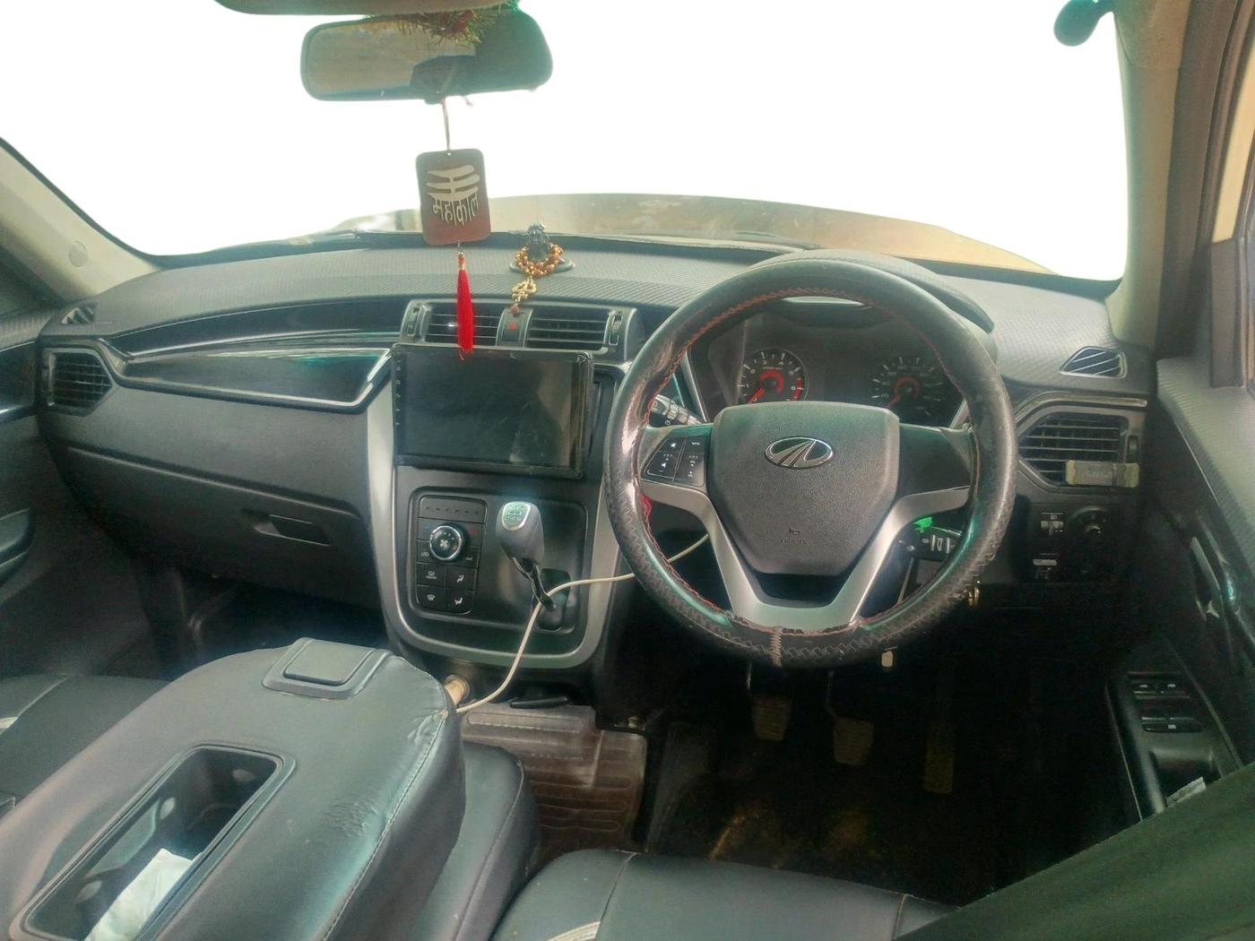 2017 Mahindra KUV 100 NXT K8 P 6 STR, CNG, Manual, 1,41,416 km, interior
