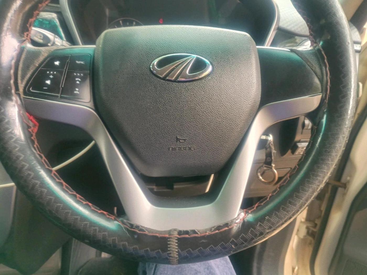 2017 Mahindra KUV 100 NXT K8 P 6 STR, CNG, Manual, 1,41,416 km, interior