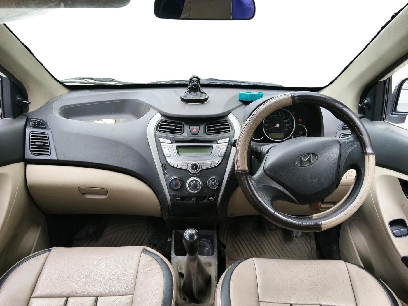 2013 Hyundai Eon MAGNA +, Petrol, Manual, 42,595 km, interior