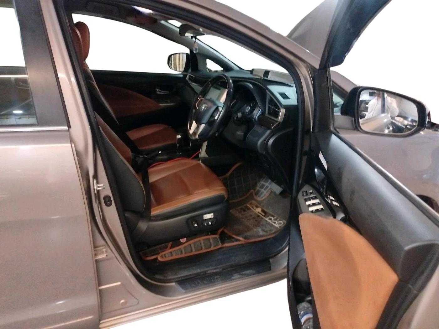 2020 Toyota Innova Crysta 2.4 ZX AT 7 STR, Diesel, Automatic, 60,082 km, interior