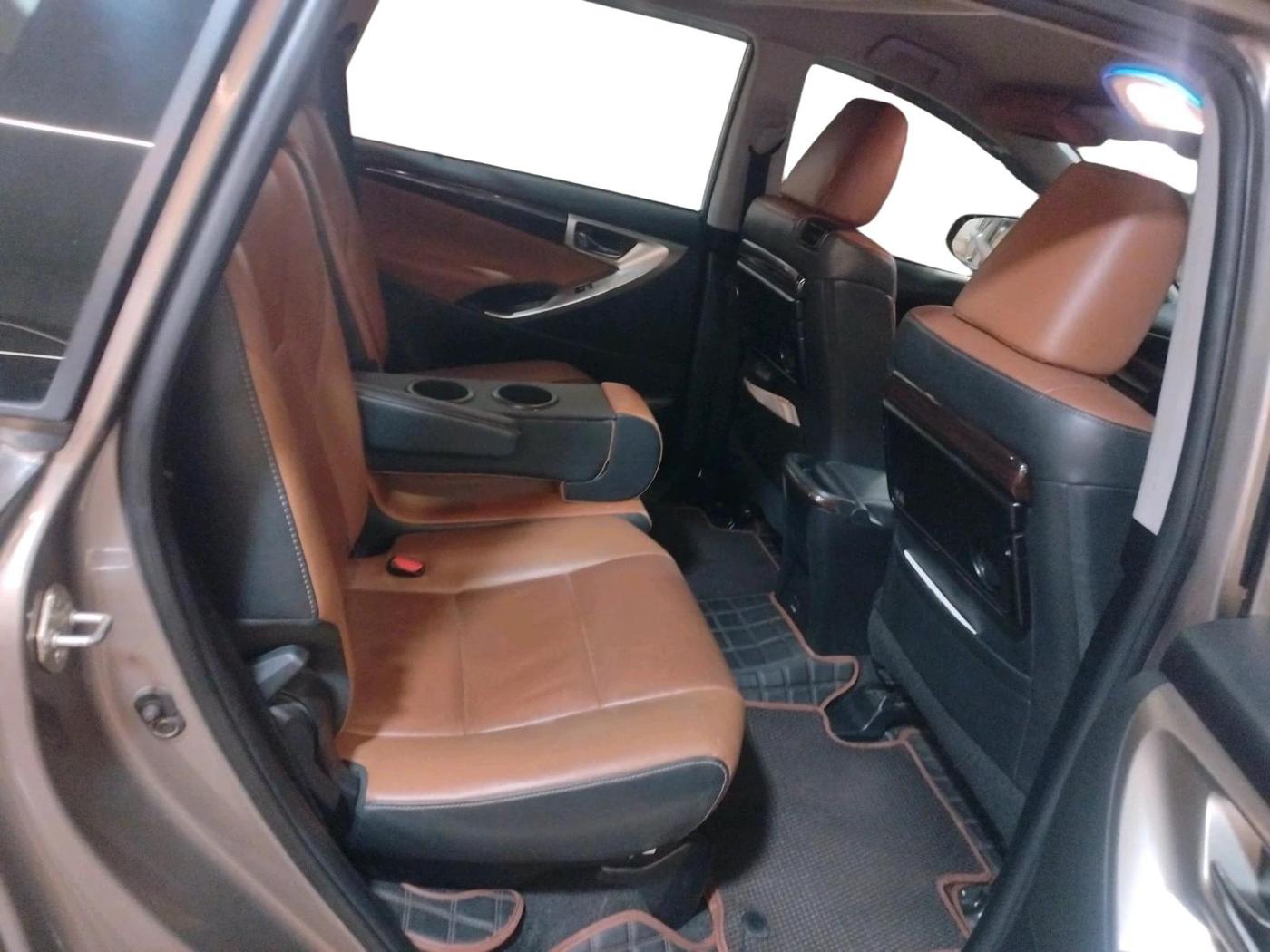 2020 Toyota Innova Crysta 2.4 ZX AT 7 STR, Diesel, Automatic, 60,082 km, interior