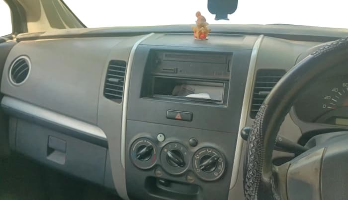 2012 Maruti Wagon R 1.0 LXI CNG, CNG, Manual, 1,79,368 km, interior