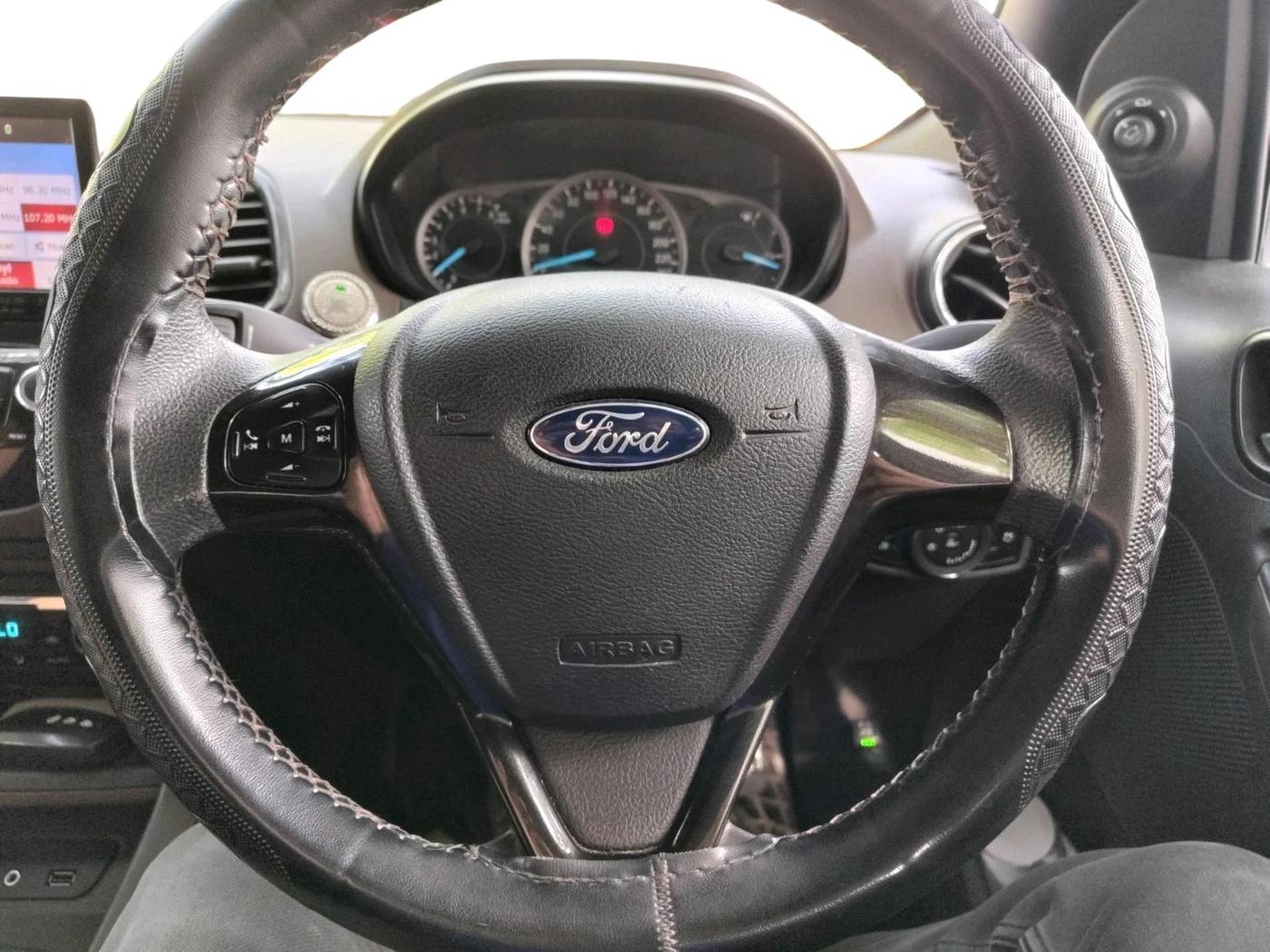 2018 Ford FREESTYLE TITANIUM 1.2 PETROL, CNG, Manual, 95,273 km, interior
