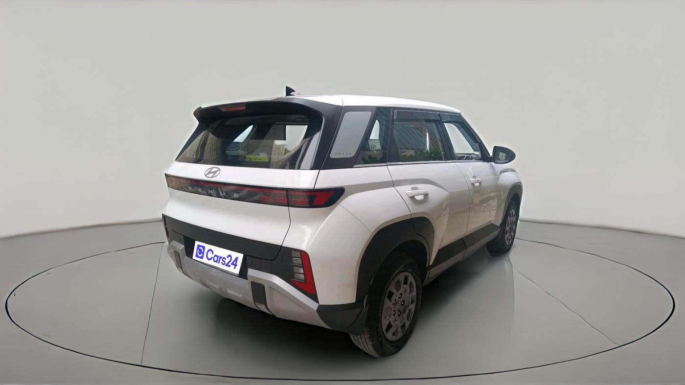 2026 Hyundai VENUE HX 5 1.2 Petrol MT, Petrol, Manual, 6,166 km, exterior