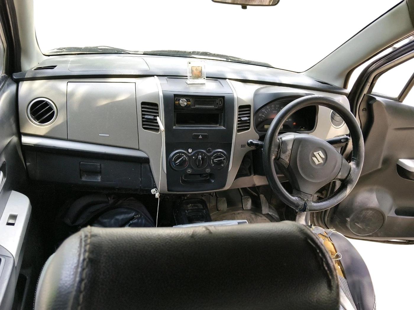 2016 Maruti Wagon R 1.0 LXI CNG, CNG, Manual, 3,38,648 km, interior