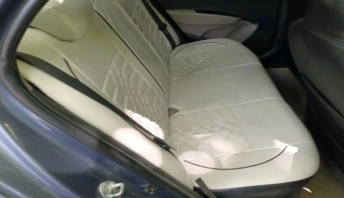 2014 Hyundai Xcent S (O) 1.2, Petrol, Manual, 1,64,901 km, interior