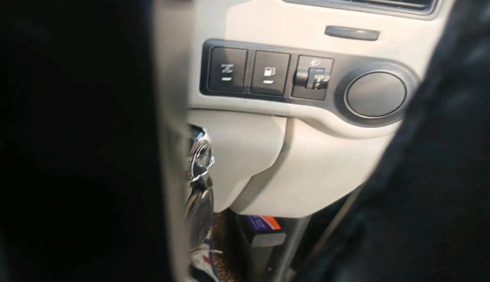 2021 Mahindra Scorpio S5, Diesel, Manual, 88,995 km, interior