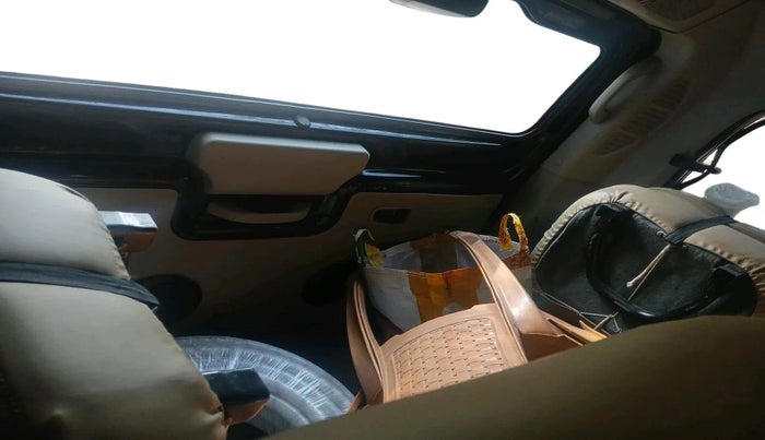 2021 Mahindra Scorpio S5, Diesel, Manual, 88,995 km, interior