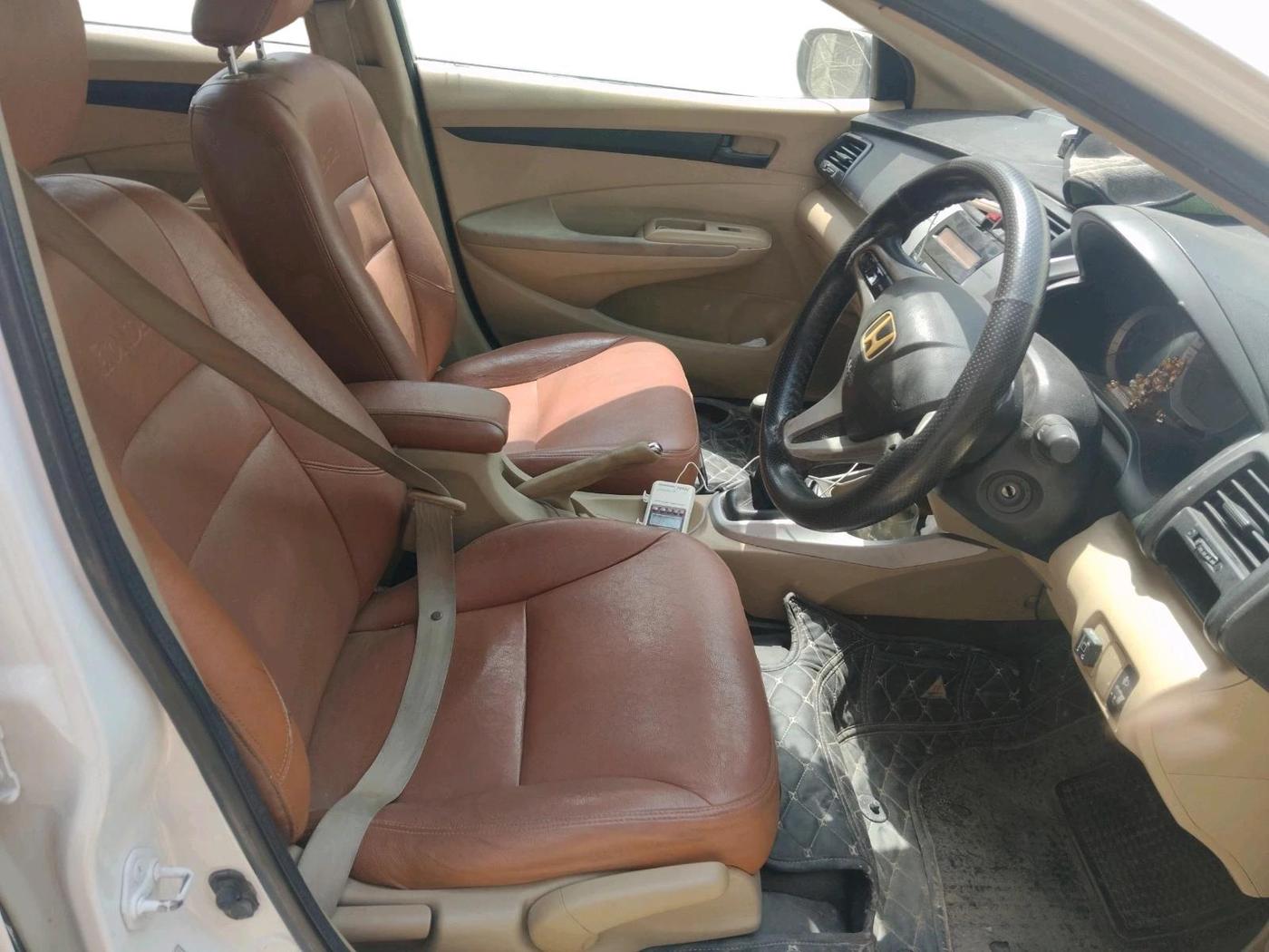 2011 Honda City 1.5L I-VTEC S MT, Petrol, Manual, 1,43,743 km, interior