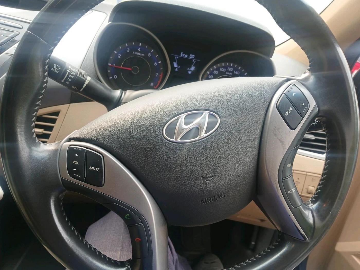 2014 Hyundai New Elantra 1.8 S VTVT, CNG, Manual, 45,319 km, interior
