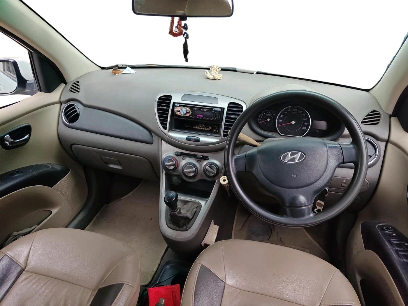 2011 Hyundai i10 MAGNA 1.2, Petrol, Manual, 29,354 km, interior