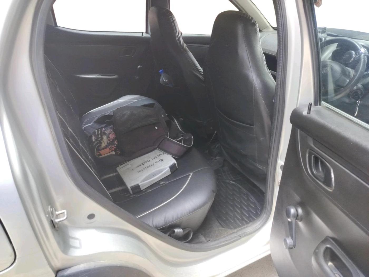 2017 Renault Kwid RXL, Petrol, Manual, 54,944 km, interior