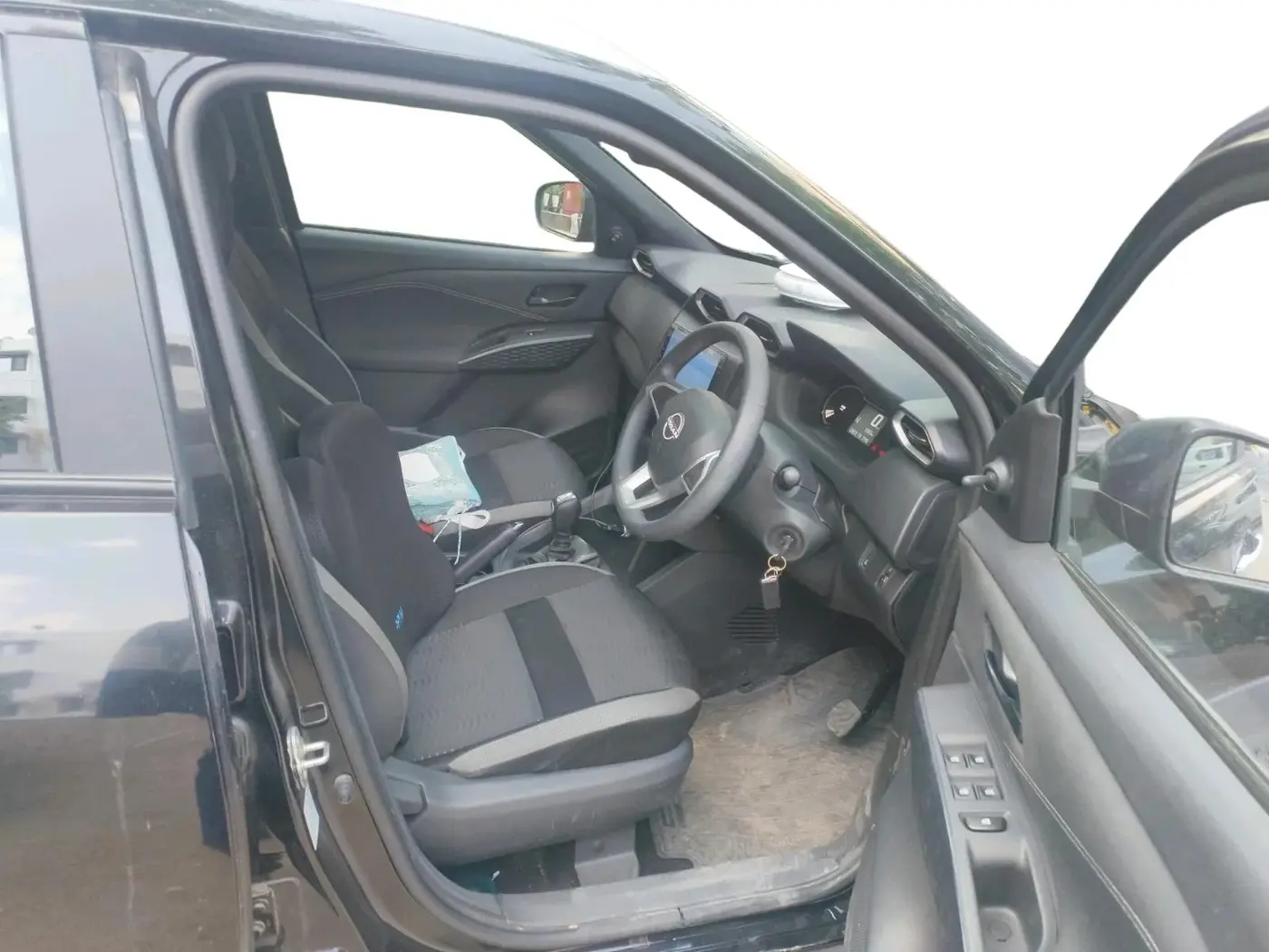 2025 Nissan MAGNITE Visia EZ-Shift, Petrol, Automatic, 5,993 km, interior