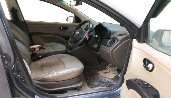 2011 Hyundai i10 MAGNA 1.2, CNG, Manual, 1,27,570 km, interior