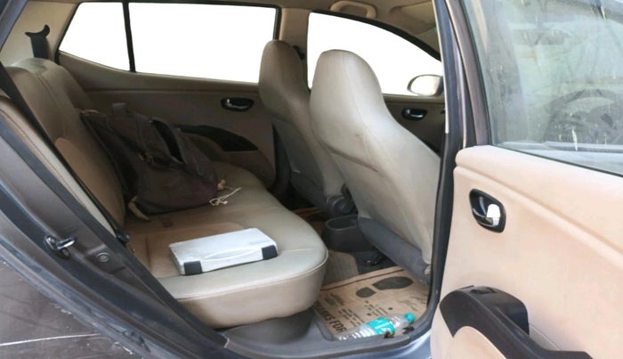 2011 Hyundai i10 MAGNA 1.2, CNG, Manual, 1,27,570 km, interior