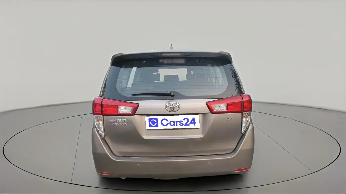 2018 Toyota Innova Crysta 2.4 VX 8 STR, Diesel, Manual, 1,46,923 km, exterior