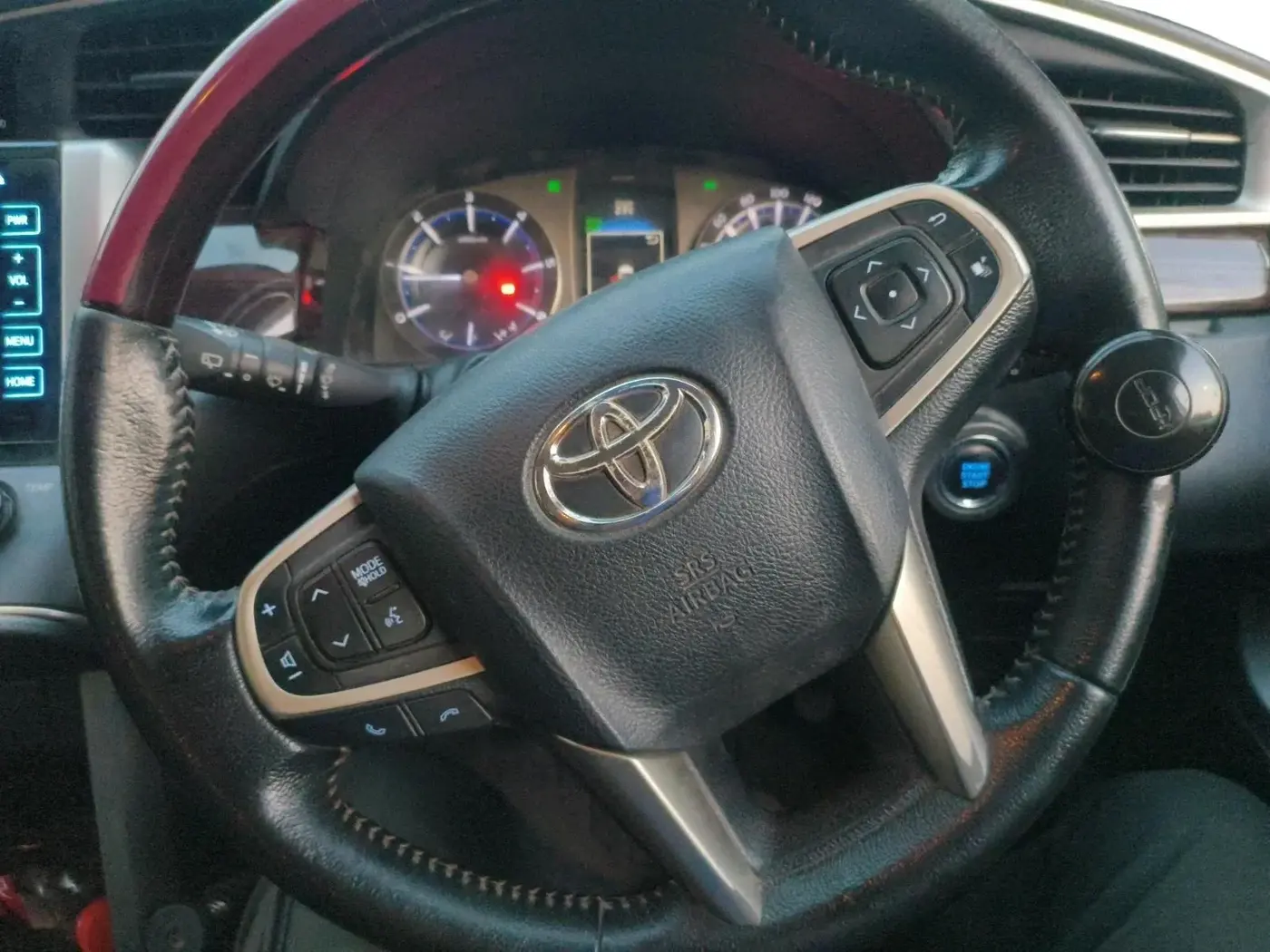 2018 Toyota Innova Crysta 2.4 VX 8 STR, Diesel, Manual, 1,46,923 km, interior