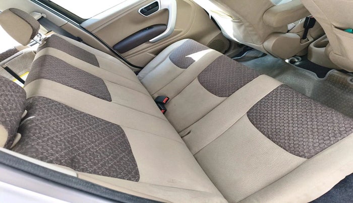 2016 Mahindra TUV300 T8, Diesel, Manual, 25,064 km, interior