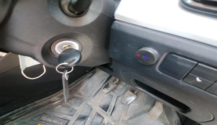 2024 Tata PUNCH PURE MT, CNG, Manual, 47,045 km, interior