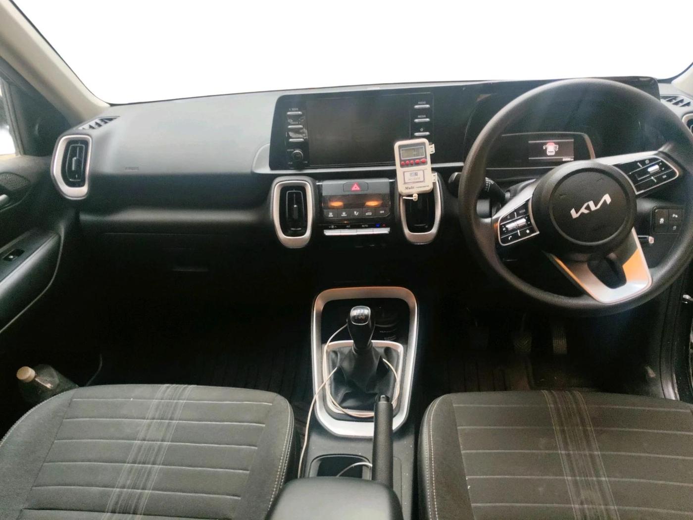 2024 KIA SONET HTK (O) 1.2 Petrol MT, Petrol, Manual, 26,990 km, interior