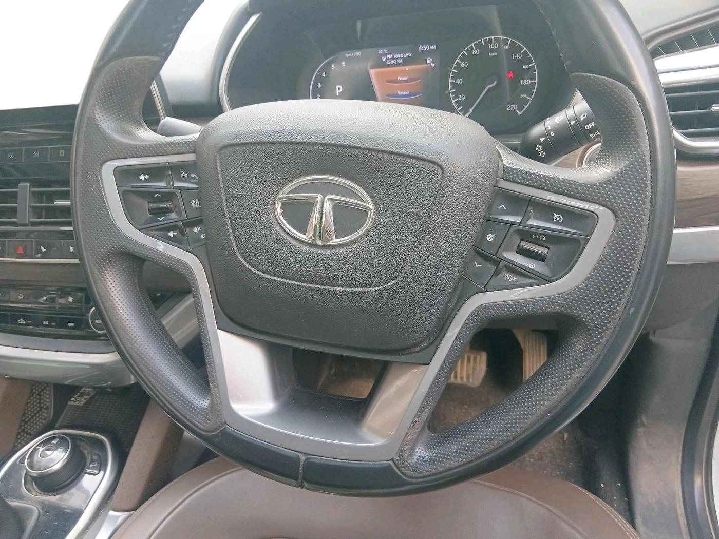 2020 Tata Harrier XZA PLUS 2.0L, Diesel, Automatic, 1,35,014 km, interior