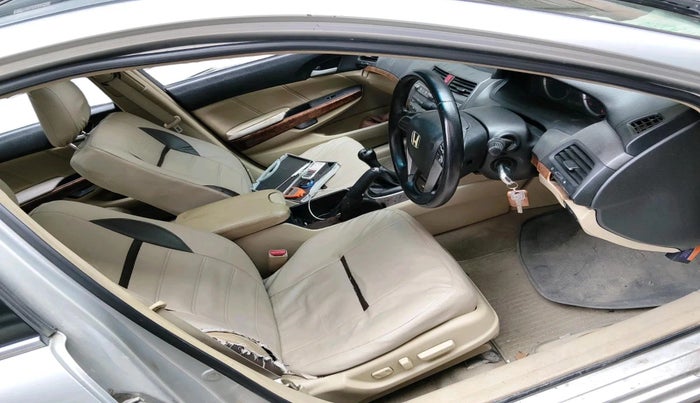 2011 Honda Accord 2.4L I-VTEC MT, Petrol, Manual, 90,177 km, interior