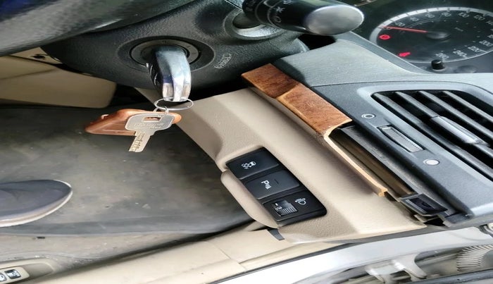 2011 Honda Accord 2.4L I-VTEC MT, Petrol, Manual, 90,177 km, interior