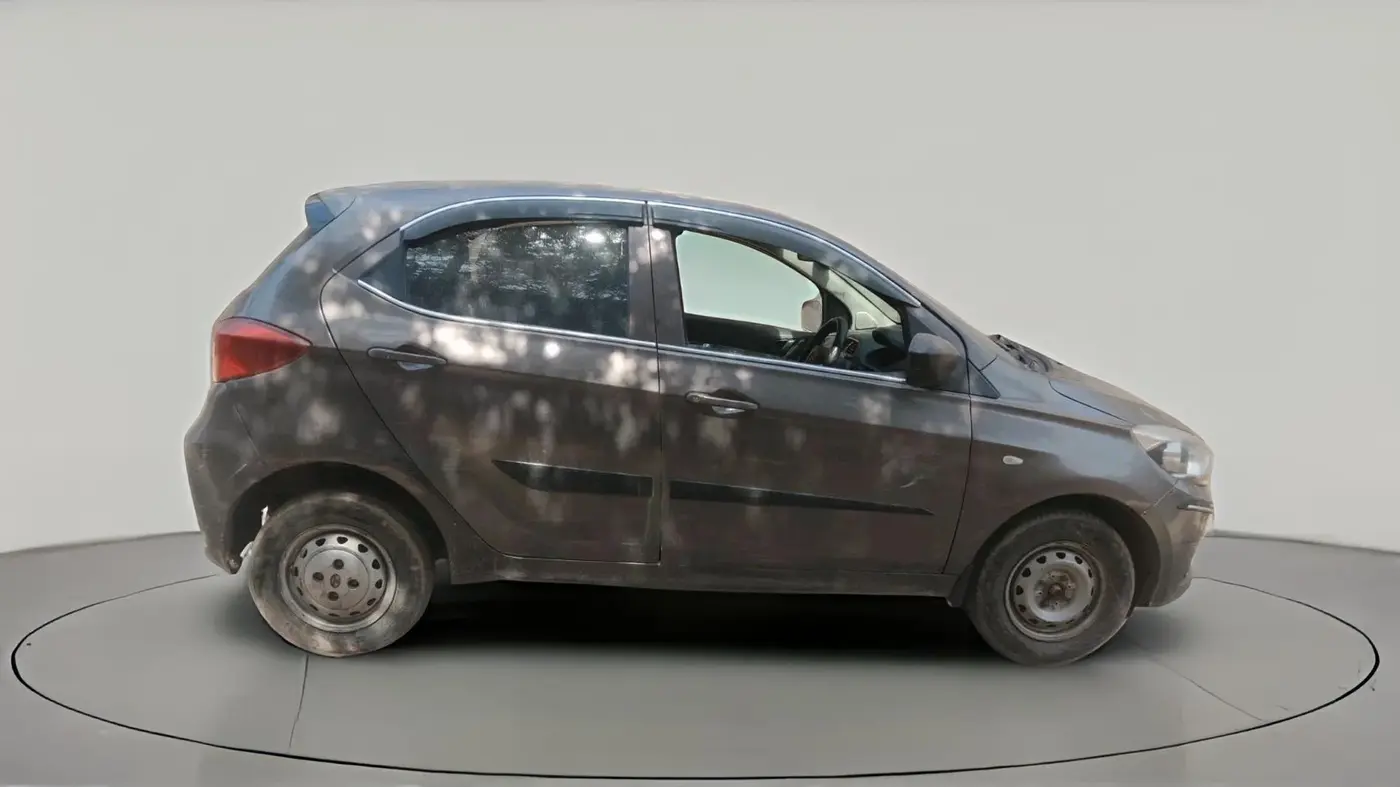 2018 Tata Tiago XM PETROL, Petrol, Manual, 80,100 km, exterior