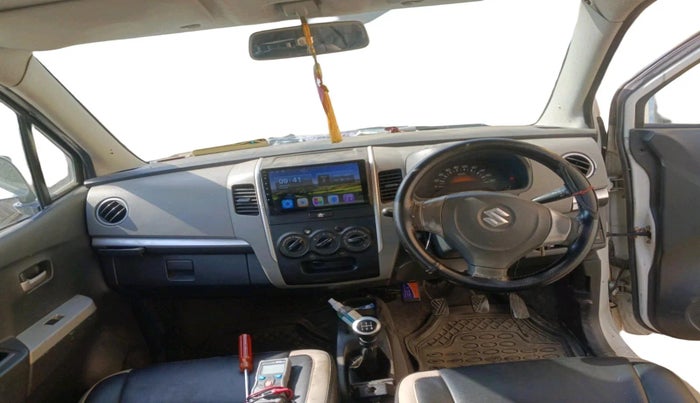 2011 Maruti Wagon R 1.0 LXI CNG, CNG, Manual, 1,43,705 km, interior