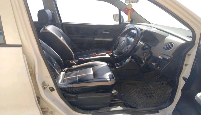 2011 Maruti Wagon R 1.0 LXI CNG, CNG, Manual, 1,43,705 km, interior