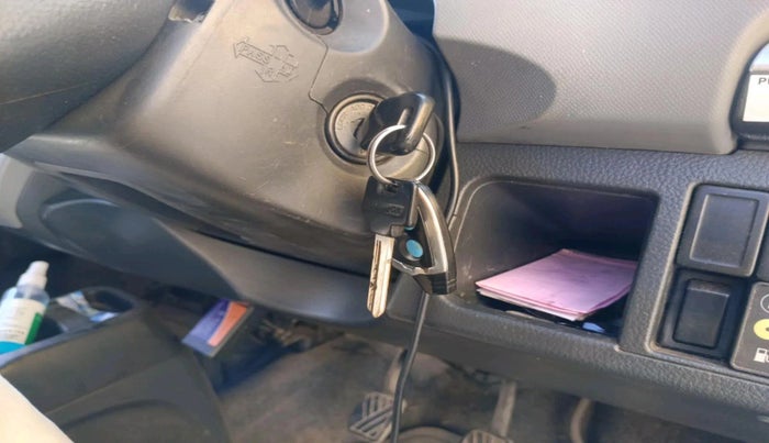 2011 Maruti Wagon R 1.0 LXI CNG, CNG, Manual, 1,43,705 km, interior