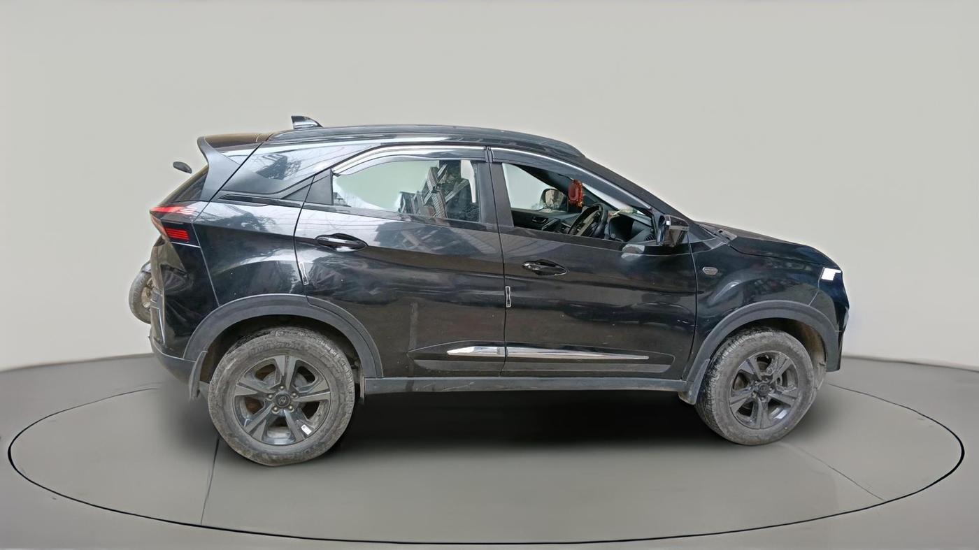 2024 Tata NEXON Creative Plus 1.2 Revotron 6MT Dark Edition, Petrol, Manual, 30,143 km, exterior
