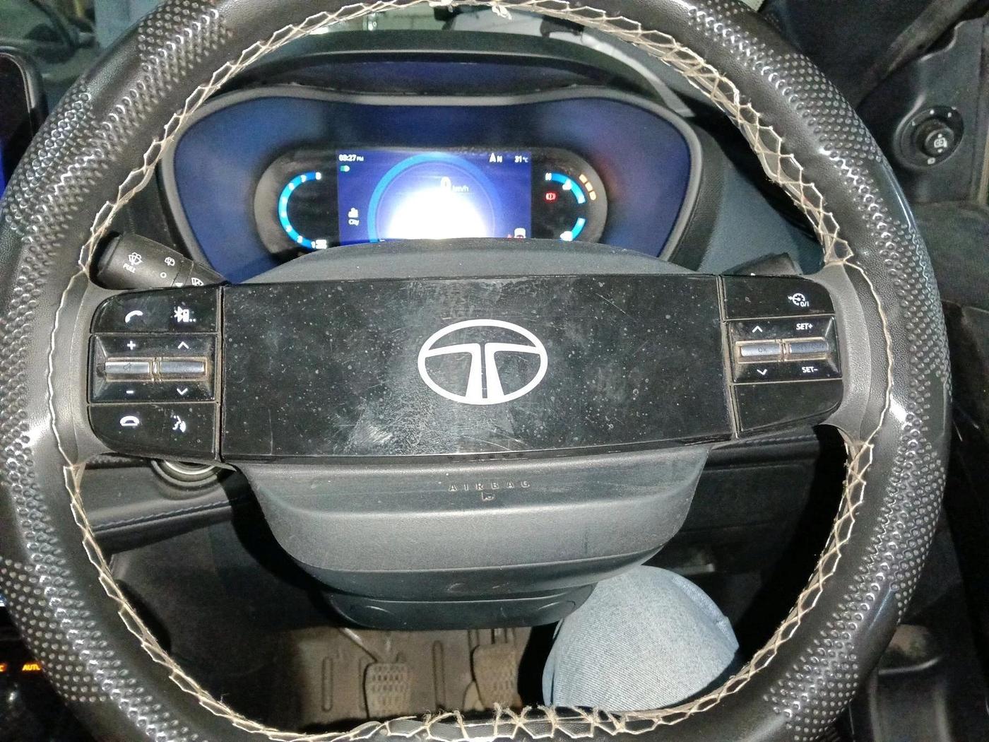 2024 Tata NEXON Creative Plus 1.2 Revotron 6MT Dark Edition, Petrol, Manual, 30,143 km, interior