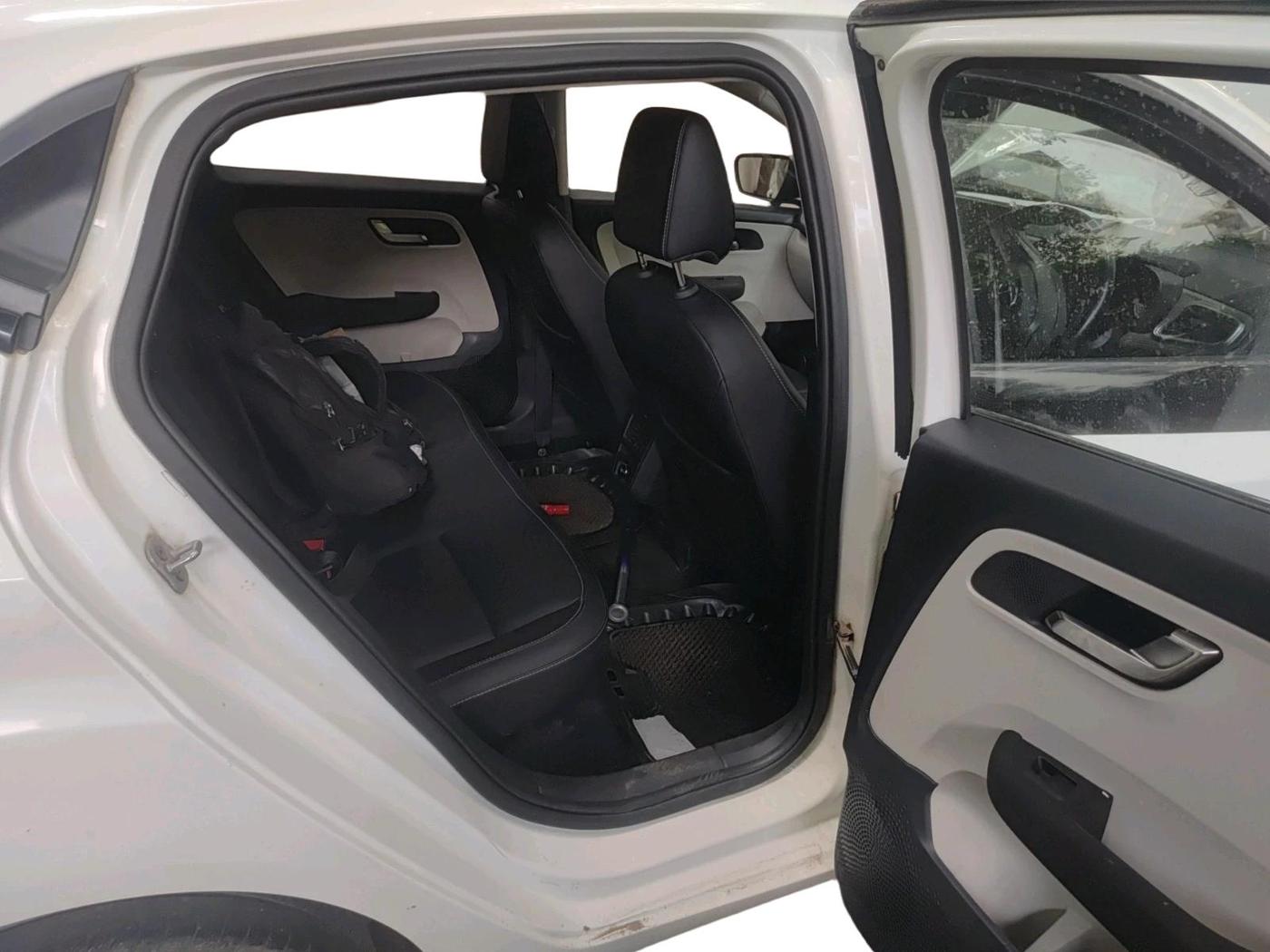 2023 Tata ALTROZ XZ PLUS DIESEL, Diesel, Manual, 43,258 km, interior