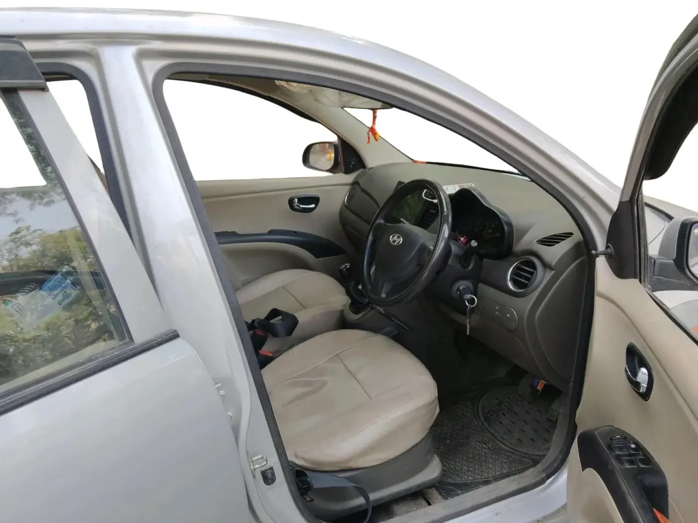 2016 Hyundai i10 SPORTZ 1.1, Petrol, Manual, 50,121 km, interior
