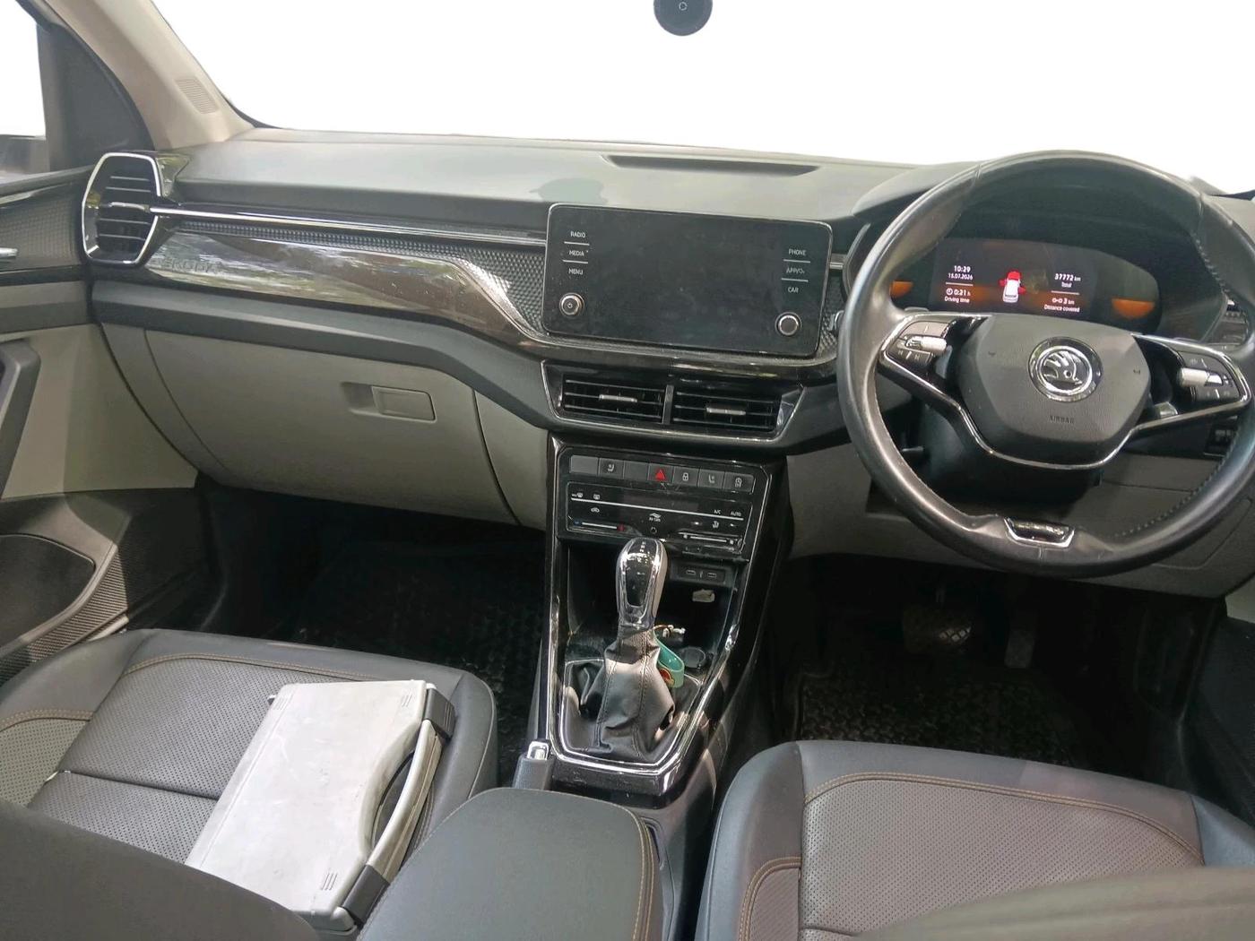 2023 Skoda KUSHAQ STYLE 1.0L TSI AT, Petrol, Automatic, 37,772 km, interior