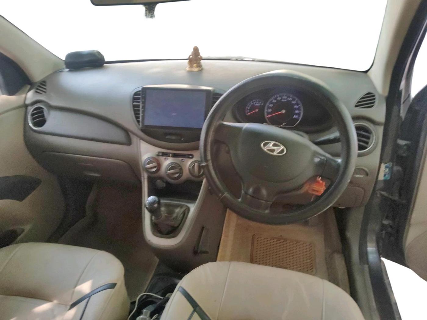 2012 Hyundai i10 MAGNA 1.2, CNG, Manual, 1,41,286 km, interior