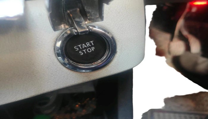 2022 Nissan MAGNITE XV MT, Petrol, Manual, 31,075 km, interior