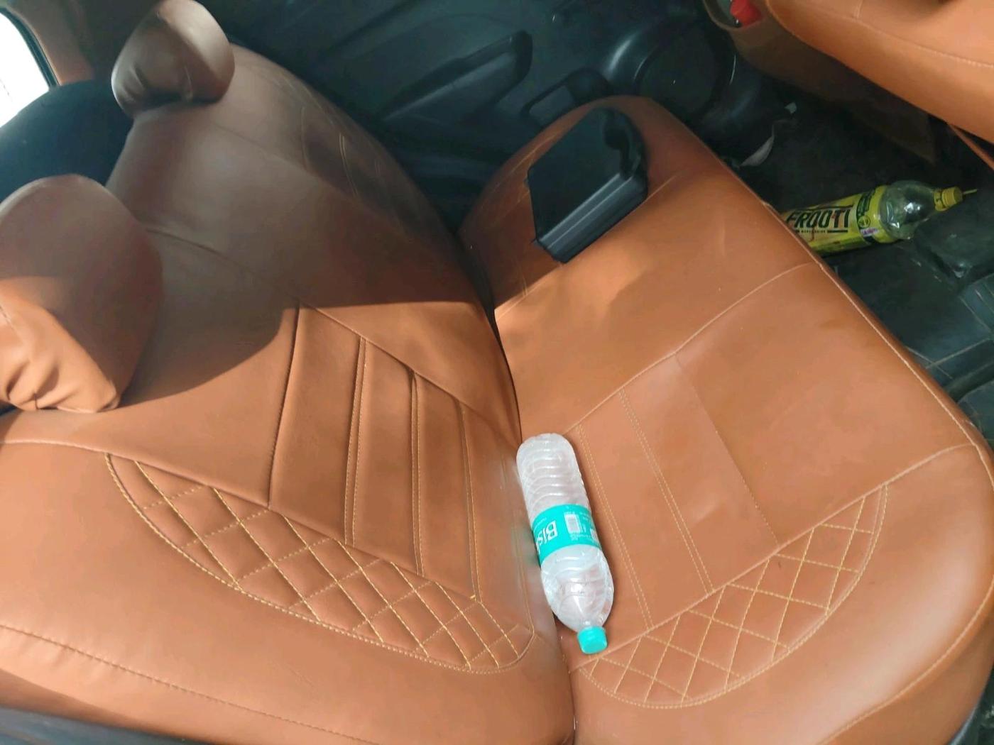 2016 Maruti Swift LXI (O), CNG, Manual, 1,00,188 km, interior