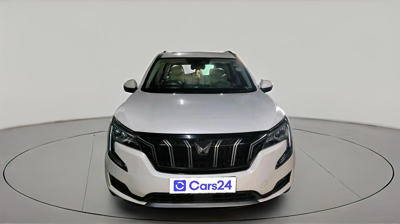 2023 Mahindra XUV700 AX 7 D MT 7 STR, Diesel, Manual, 1,39,207 km, exterior
