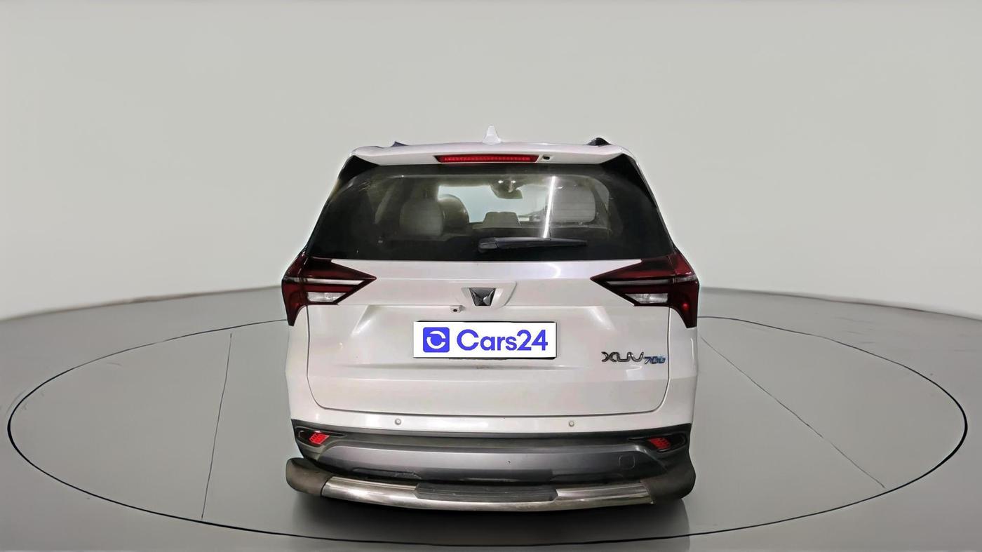 2023 Mahindra XUV700 AX 7 D MT 7 STR, Diesel, Manual, 1,39,207 km, exterior
