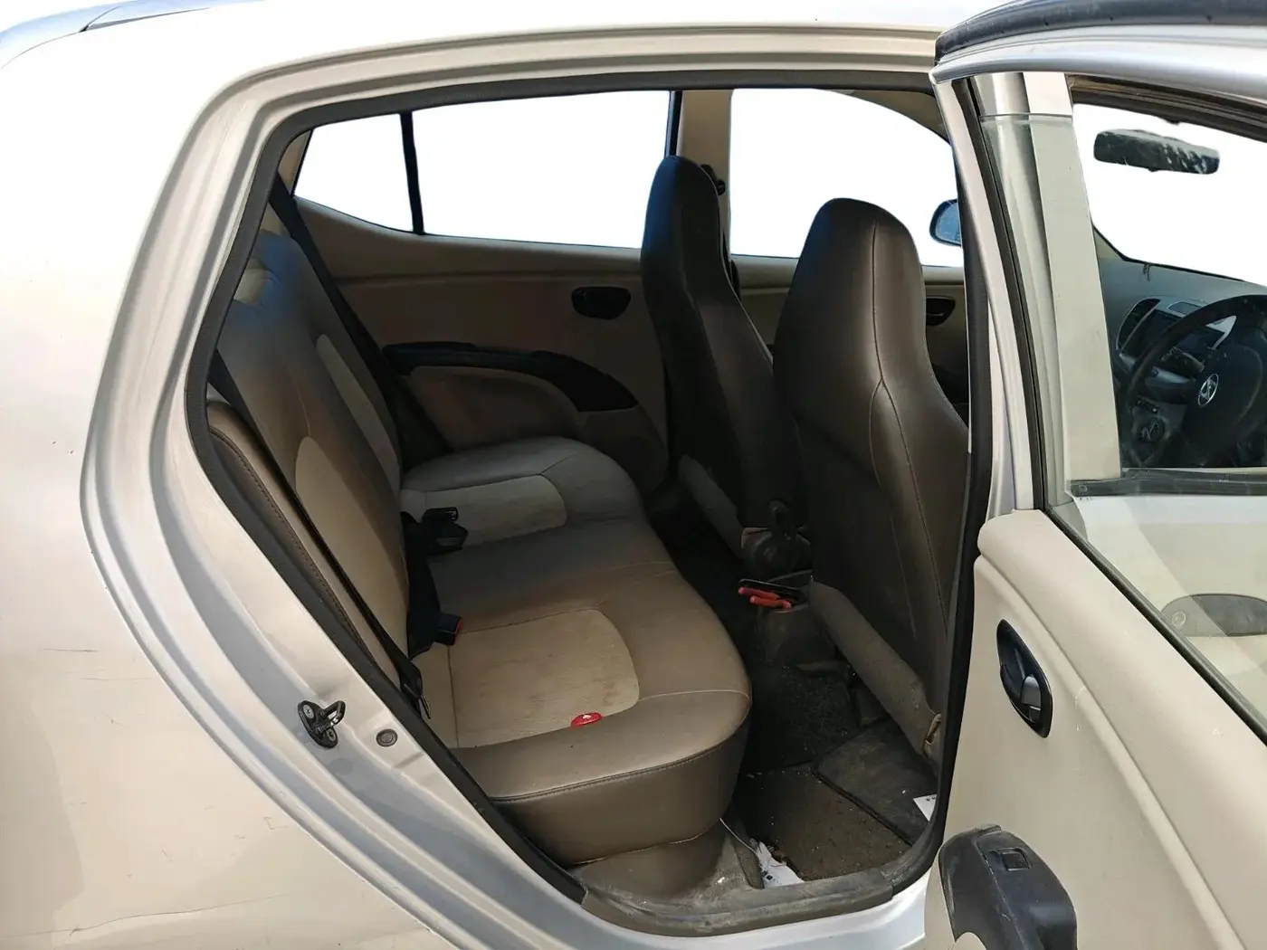 2015 Hyundai i10 MAGNA 1.1, Petrol, Manual, 32,501 km, interior