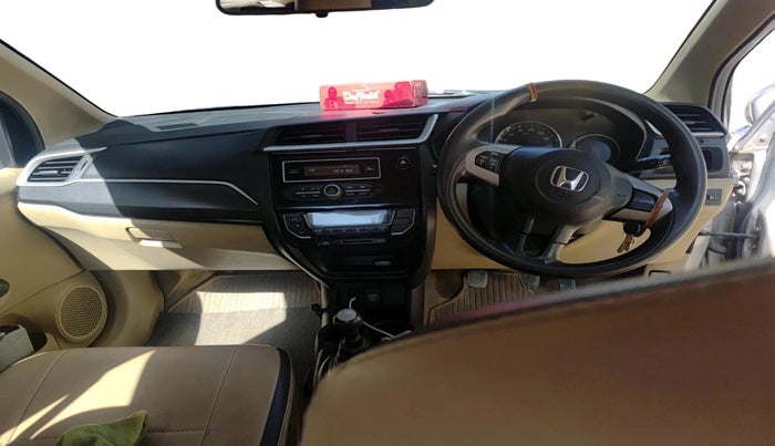2016 Honda Amaze 1.5L I-DTEC SX, Diesel, Manual, 1,24,345 km, interior